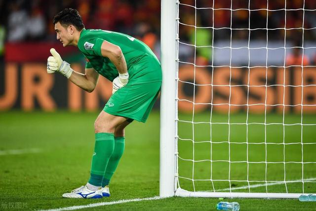 姚明父母现场助阵 苏州肯帝亚赢下关键卡位战