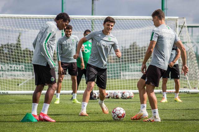 汤尤杯揭幕  中国男、女队迎“开门红”